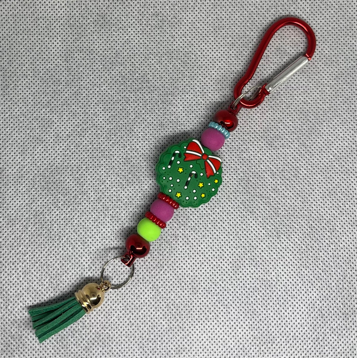 Christmas Wreath Beaded Carabiner